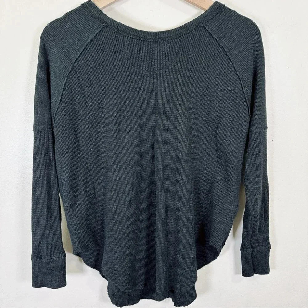 Aritzia Tna Alder Long Sleeve Tshirt  Black Color - Picture 13 of 13